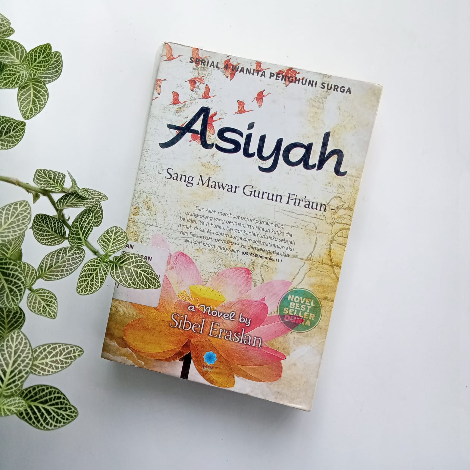 Sampul buku ASIYAH - SANG MAWAR GURUN FIR'AUN