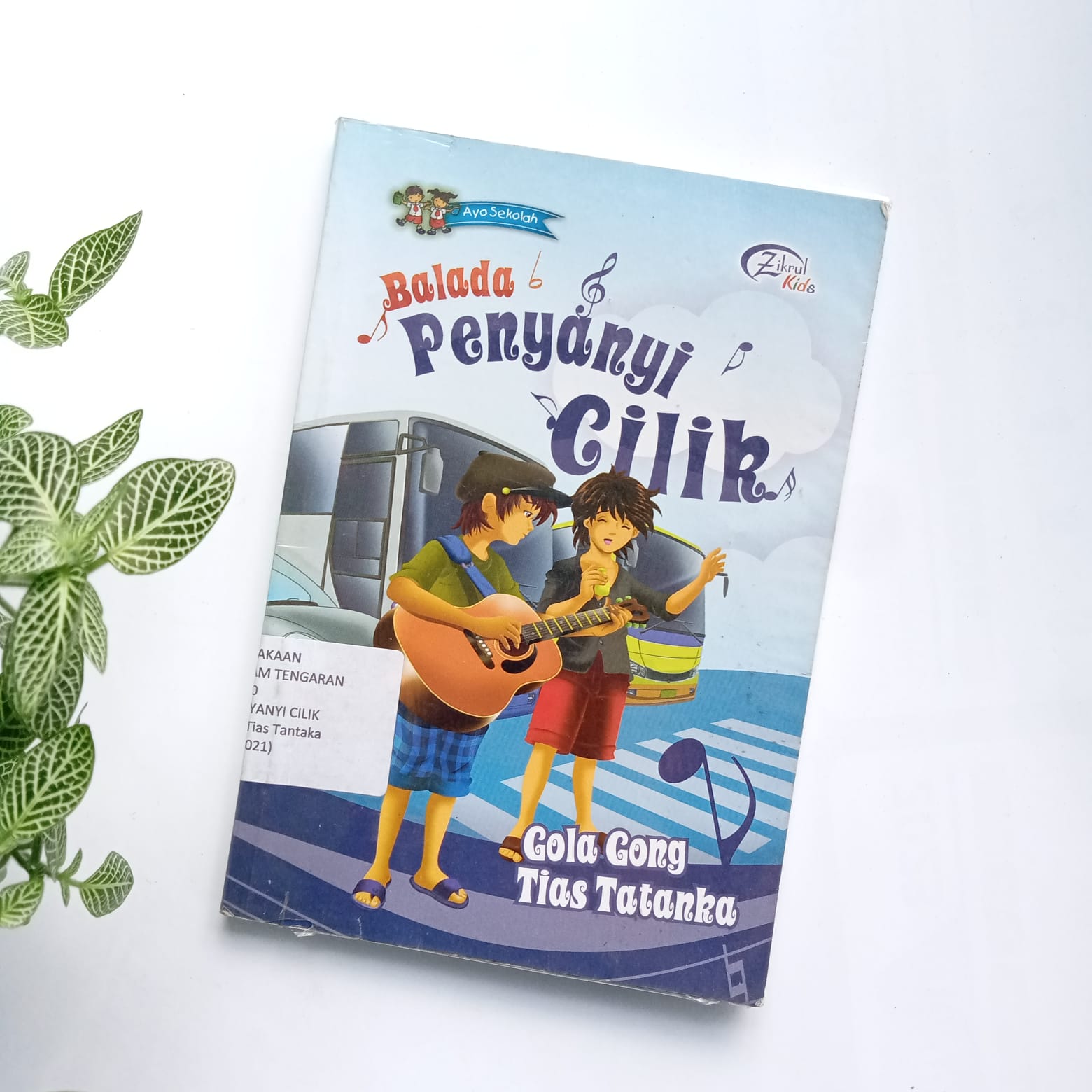Sampul buku BALADA PENYANYI CILIK