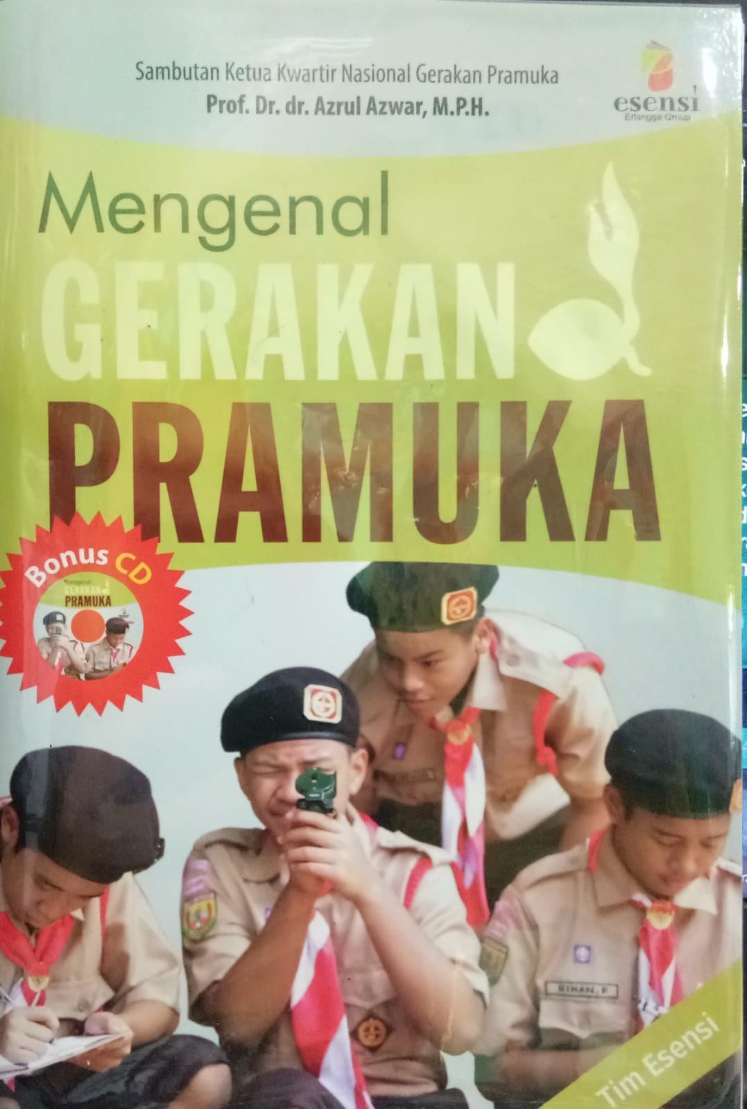 Sampul buku MENGENAL GERAKAN PRAMUKA