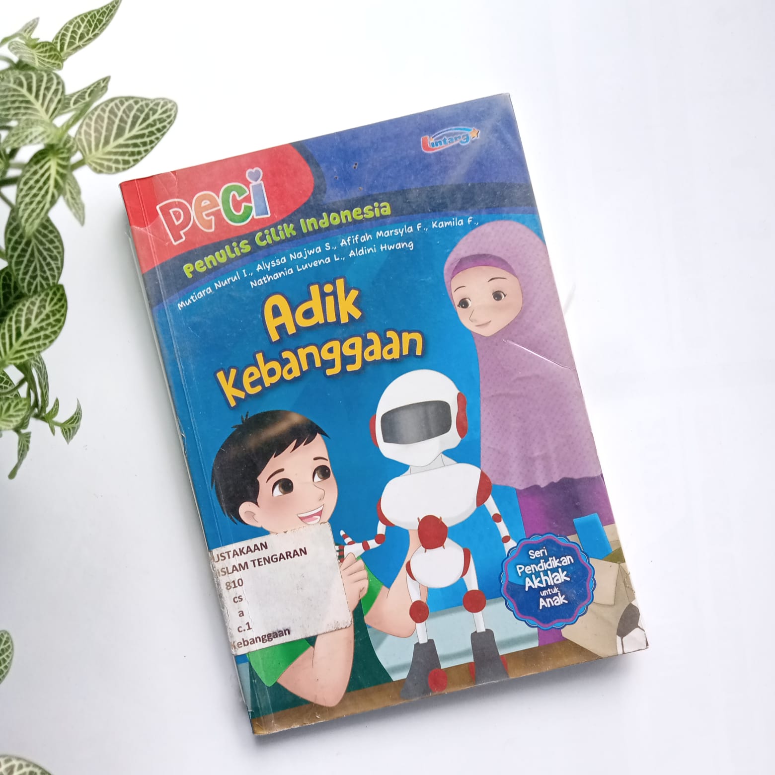 Sampul buku PECI PENULIS CILIK INDONESIA: ADIK KEBANGGAAN C.1