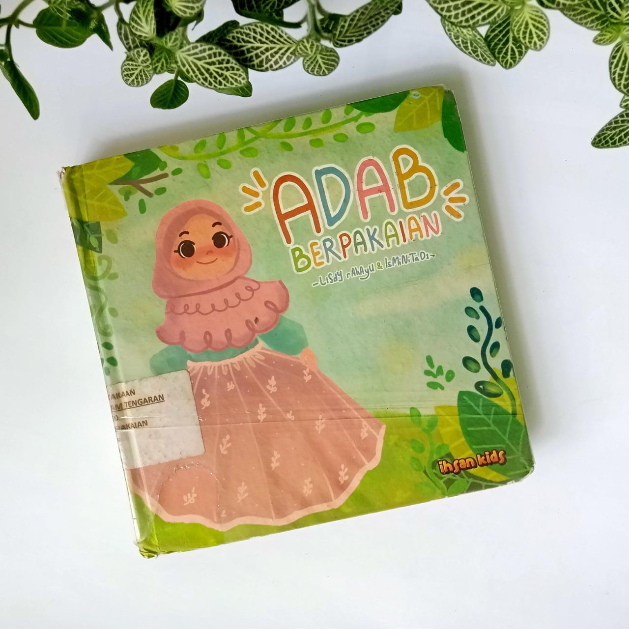 Sampul buku BOARD BOOK : ADAB BERPAKAIAN