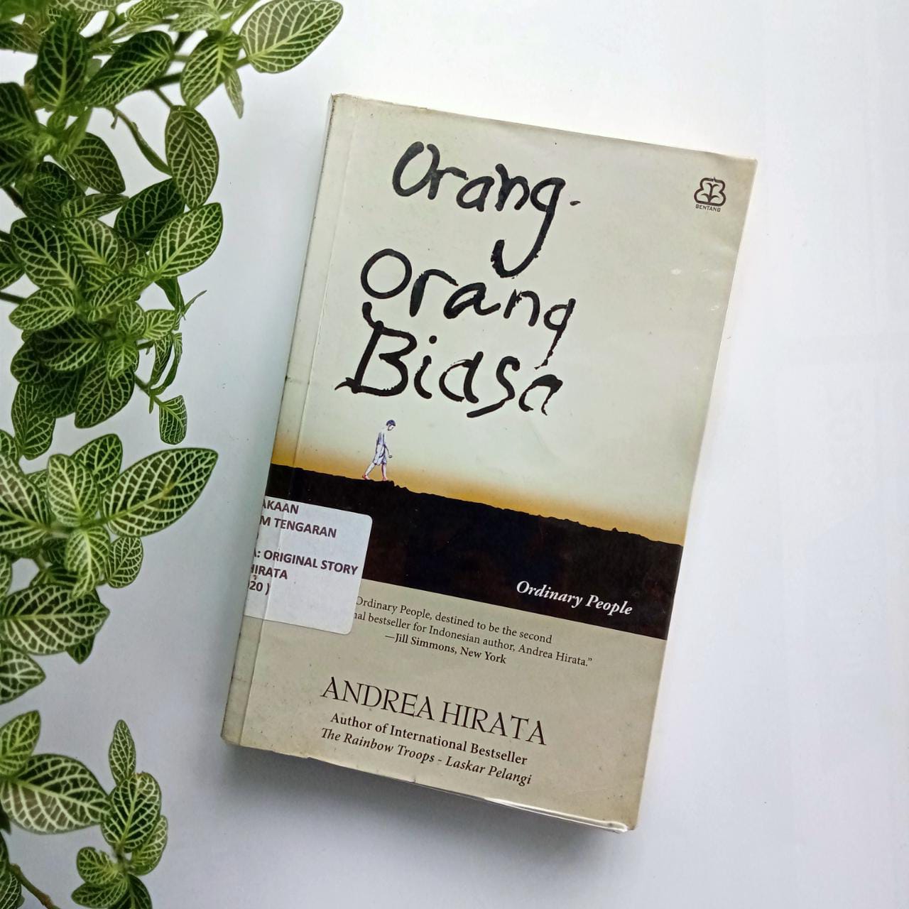 Sampul buku ORANG-ORANG BIASA