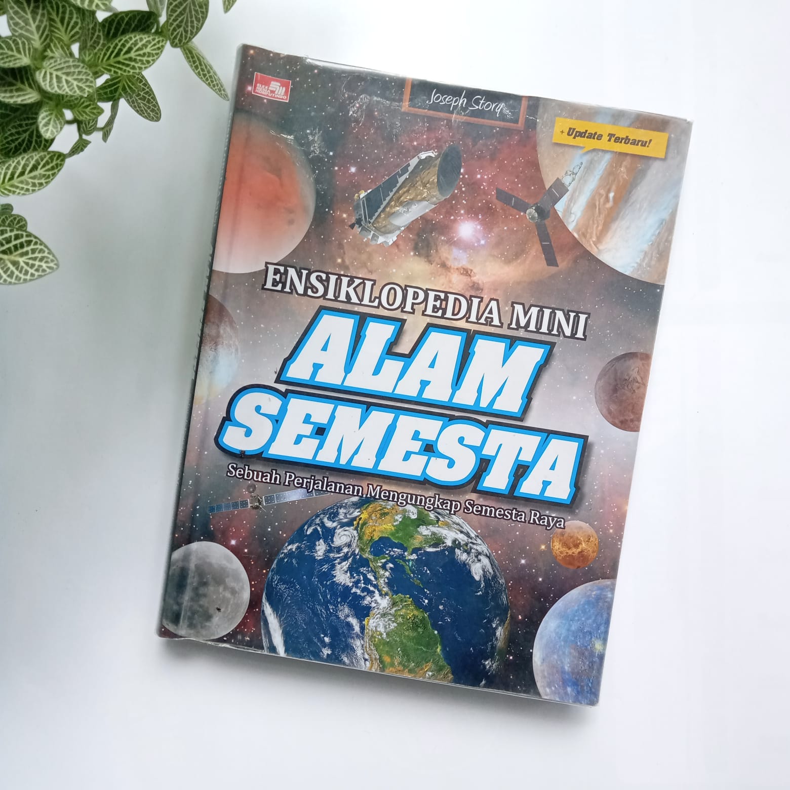 Sampul buku ENSIKLOPEDIA MINI ALAM SEMESTA