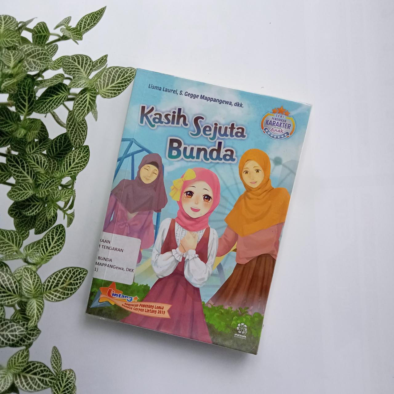 Sampul buku KASIH SEJUTA BUNDA