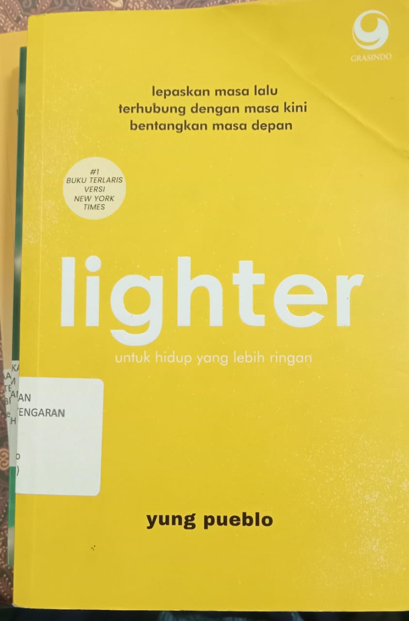 Sampul buku LIGHTER