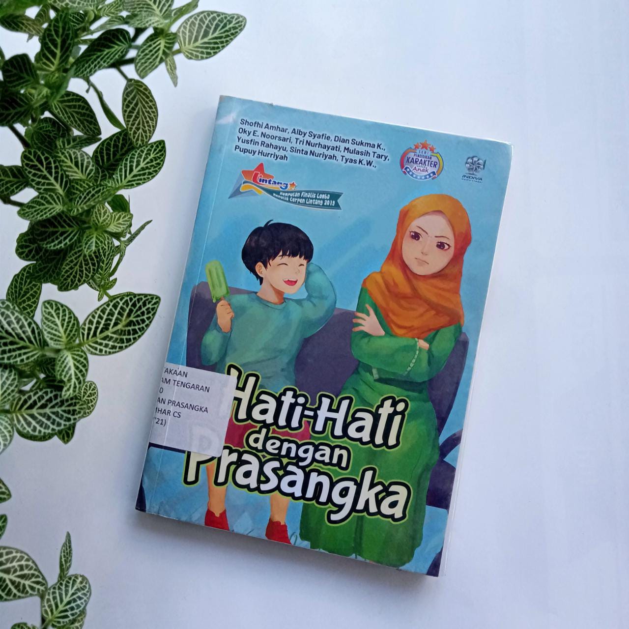 Sampul buku PECI: HATI-HATI DENGAN PRASANGKA