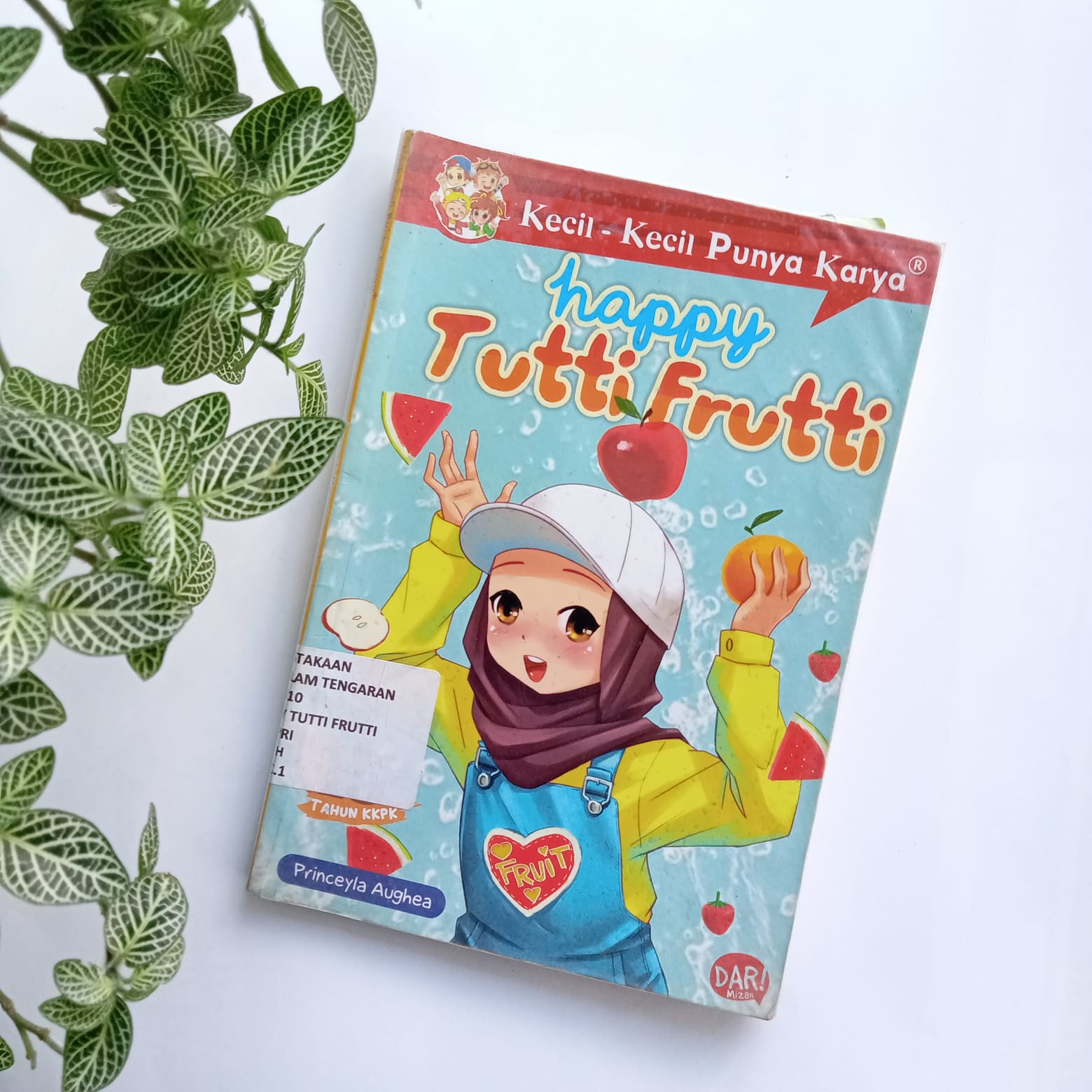 Sampul buku KKPK : HAPPY TUTTI FRUTTI