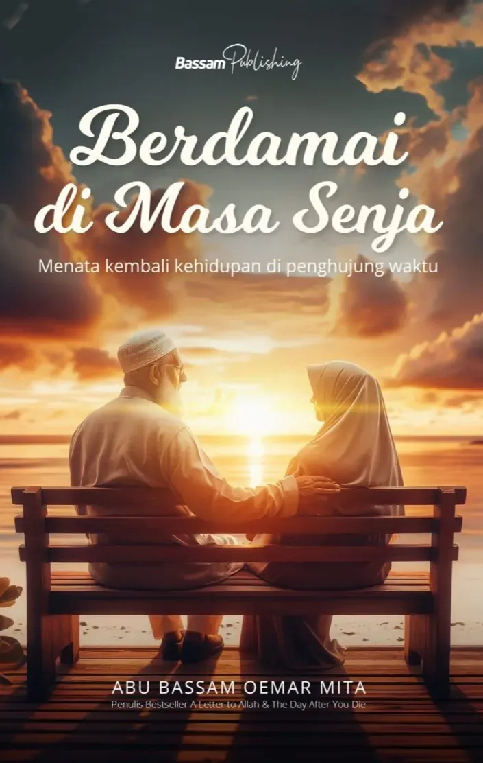 Sampul buku BERDAMAI DI MASA SENJA